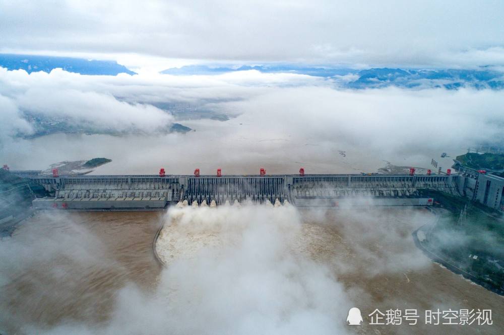 广西乐业旱情严重_印度河流域与恒河流域_长江流域严重旱情