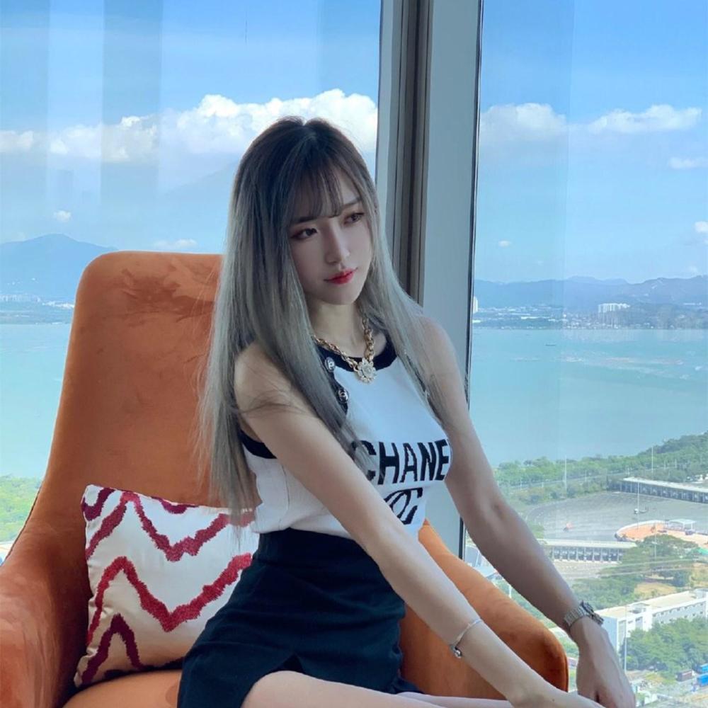 腐团儿到底有多美?凌晨1点半开播忘记开滤镜,看到本人素颜网友懵了
