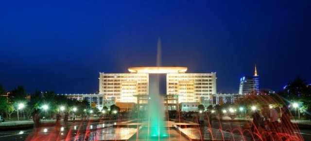 安顺紫云gdp_贵州安顺紫云砸车(2)