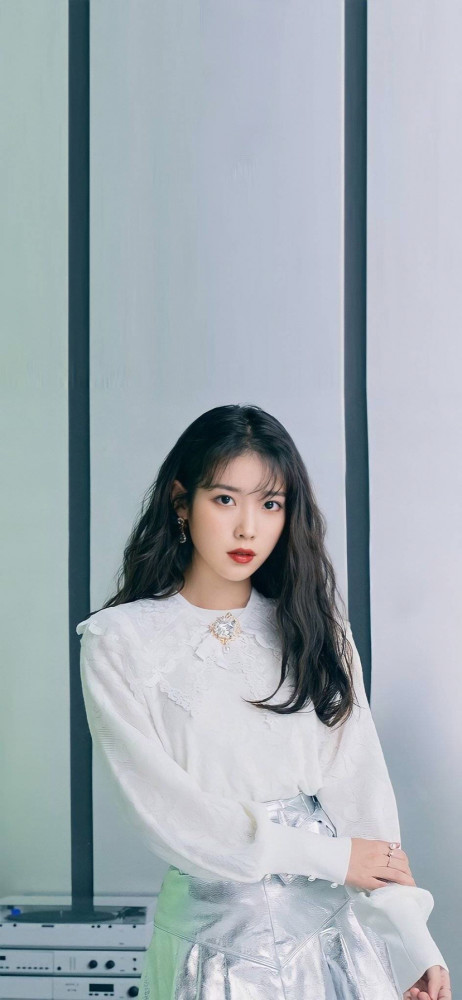 iu 李知恩"