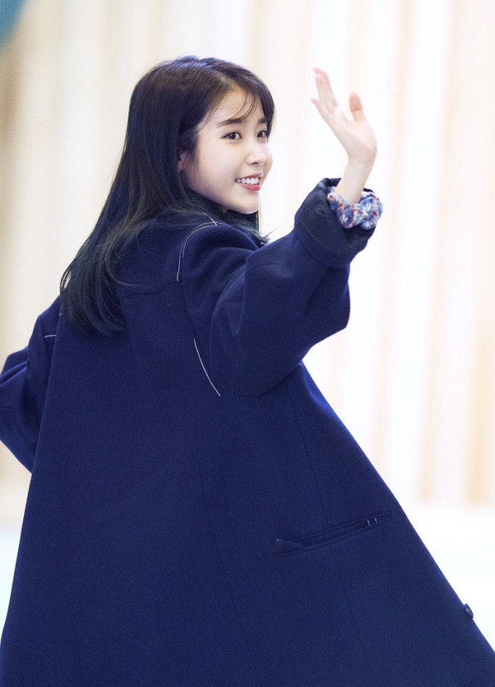 iu 李知恩"