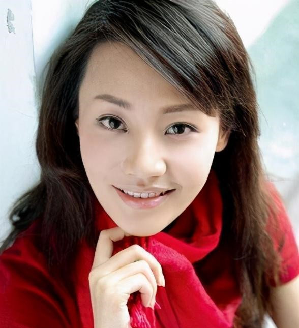 11年前女星潘星谊因高度近视摔倒撞碎鱼缸割破喉咙意外去世