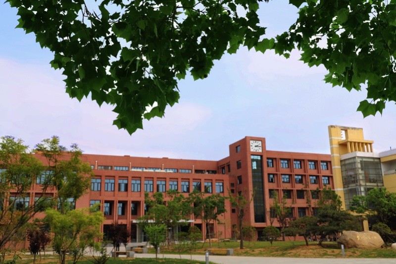 寻找山东最美大学校园|山财大东方学院:东院四时,青春