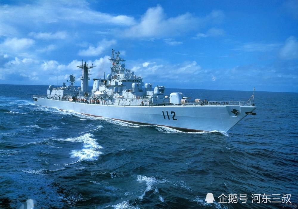 "哈尔滨"号驱逐舰
