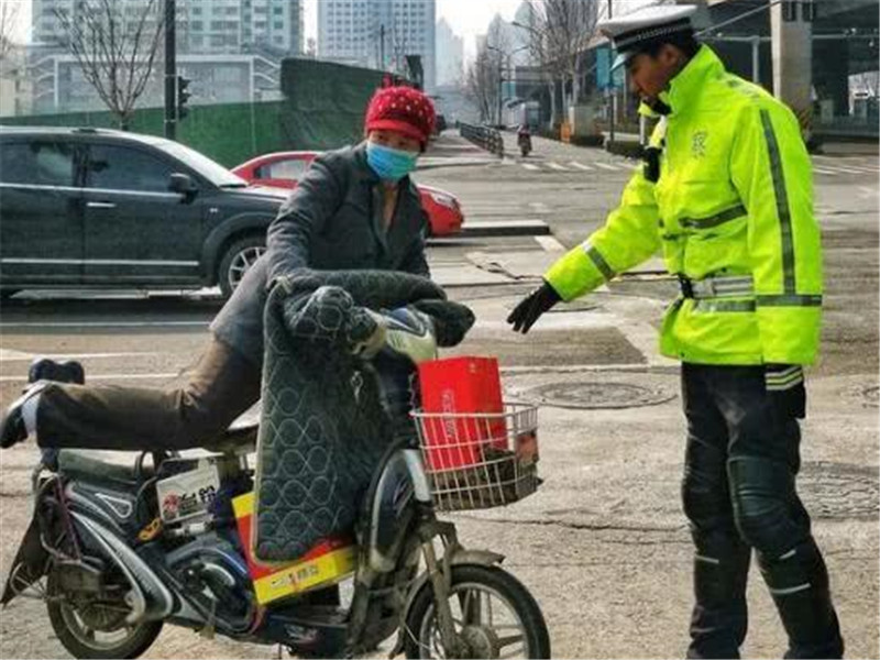 骑车挡风衣_骑行挡风衣