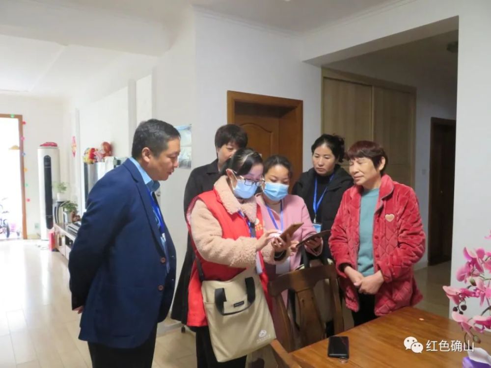 第七次人口普查有多少普查员_人口普查普查员证(3)
