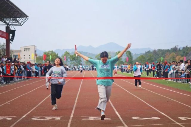 闭幕不落幕 运动不停歇—修水中专2020年田径运动会圆满落幕