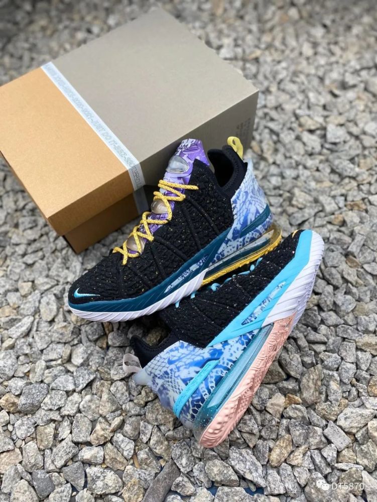 詹皇最新战靴nikelebron18詹姆斯18代开箱