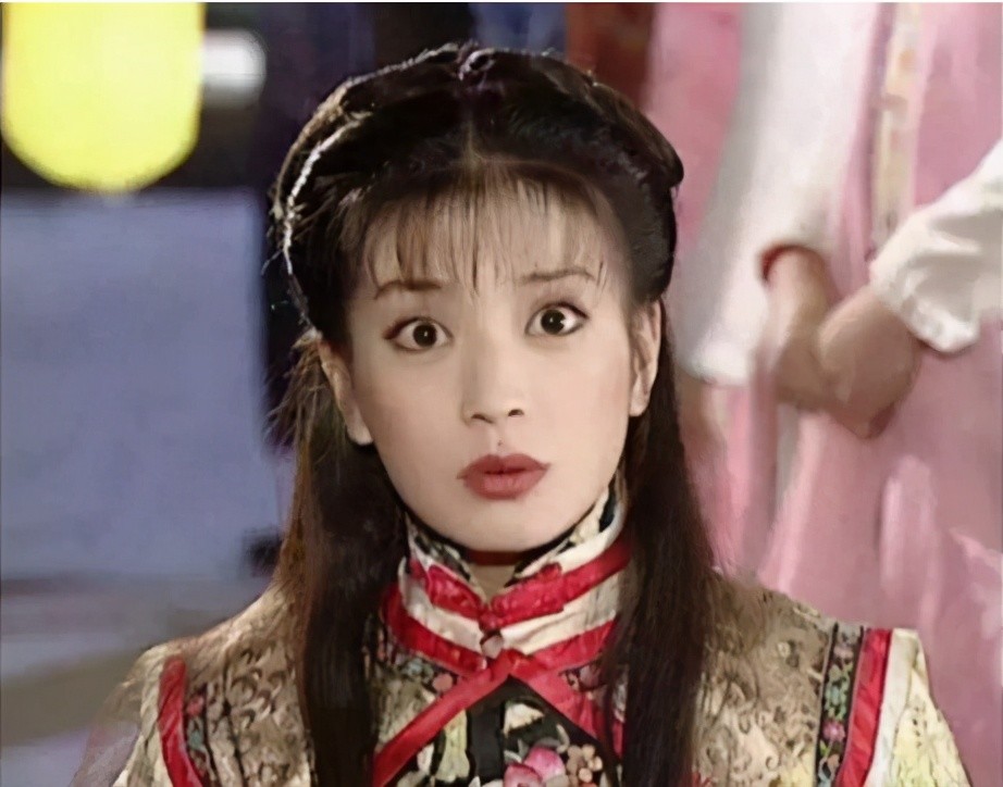 22年后历经磨难的小燕子终于变成了赵薇