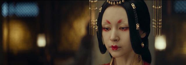 晴雅集王子文定妆照,蝴蝶唇妆搭配宝石头冠,网友:看着