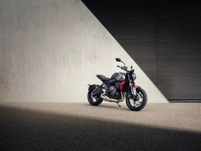 triumph trident 入门复古街车海外发布!