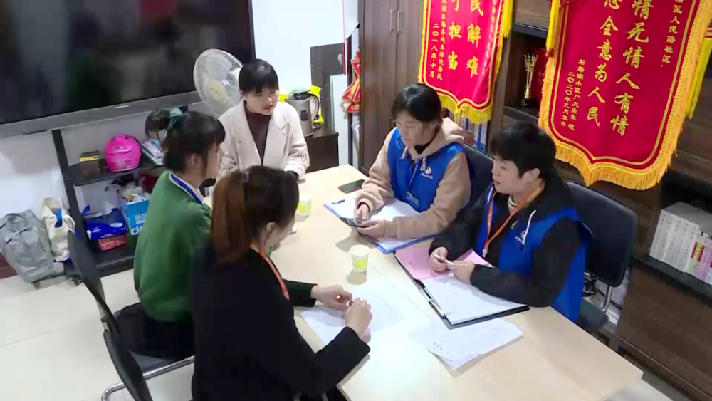 公司人口普查员_人口普查员证件图片(2)