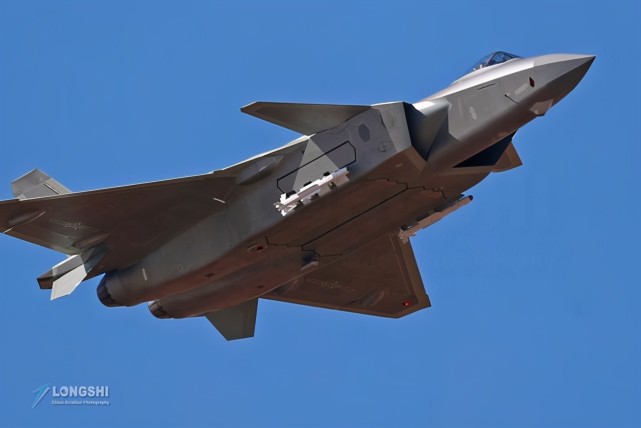 f35交付585架,苏57才刚起步,歼20战斗机才是真正对手