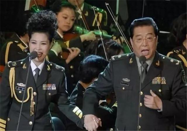 李双江的长子李贺没有父亲罩着活得更洒脱更优秀