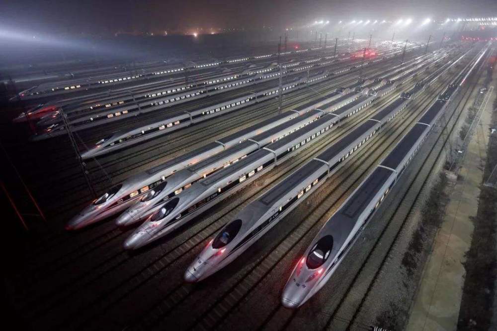 中国高铁都要建到海上去了!国际网友赞叹,印度人忙着"后悔?
