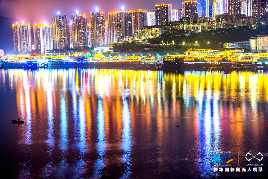 这是奉节县夜景.新华网发(何川 摄)