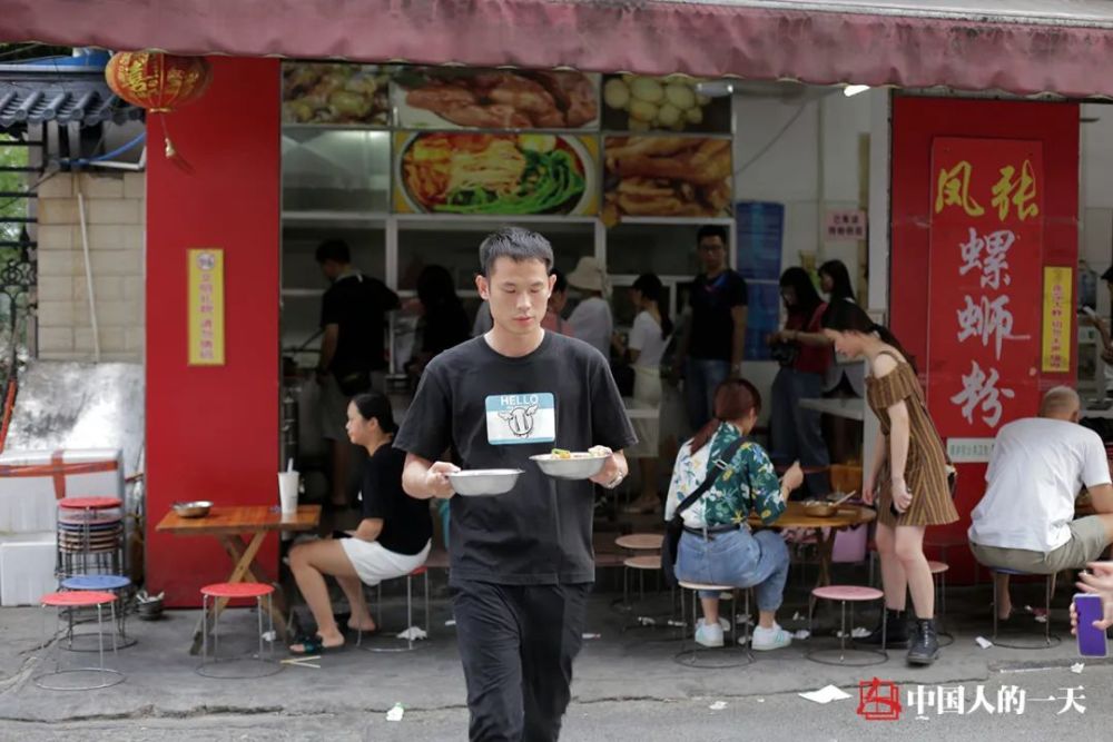 正常失业人口占比_失业人口求职图片(2)