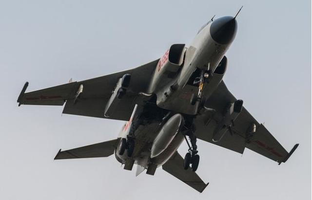 熊猫咆哮:浅析国产歼16电子战改进型飞机