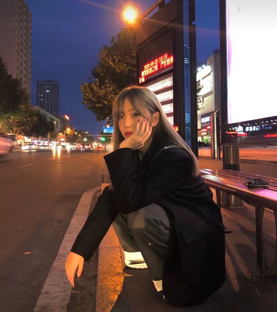女生头像:有点酷拽的女生头像