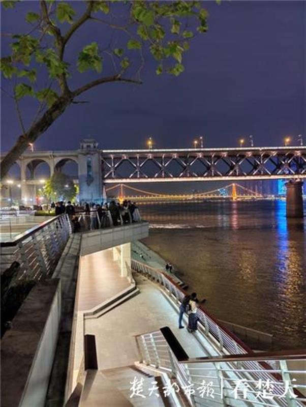 中华路城市阳台——迷人的夜色江景