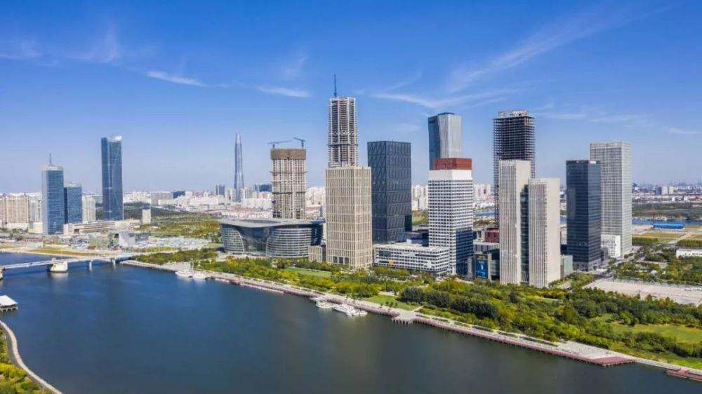 滨海中心商务区简直是一个"集合加强版,这样的城市界面,全天津找不到