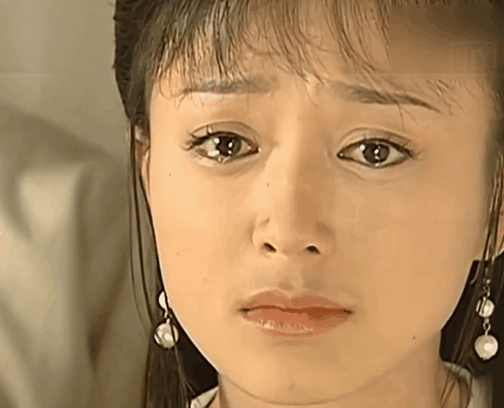 蒋勤勤,当年琼瑶戏的御用女主角,她的哭戏都是非常漂亮的,漂亮的大