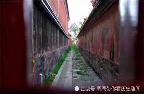 史上离奇事件1992年故宫宫女灵异照片事件