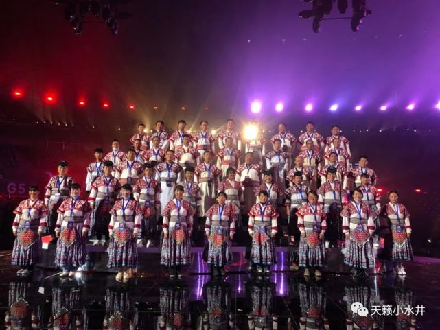 赞|小水井苗族合唱团登上快手一千零一夜晚会(精彩