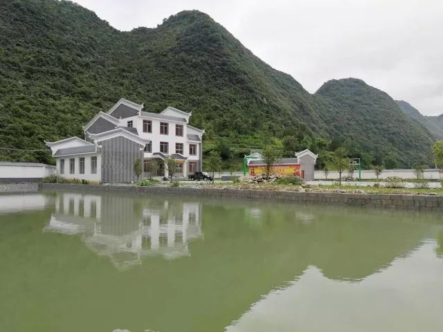 南丹市人口_南丹市六寨镇图片