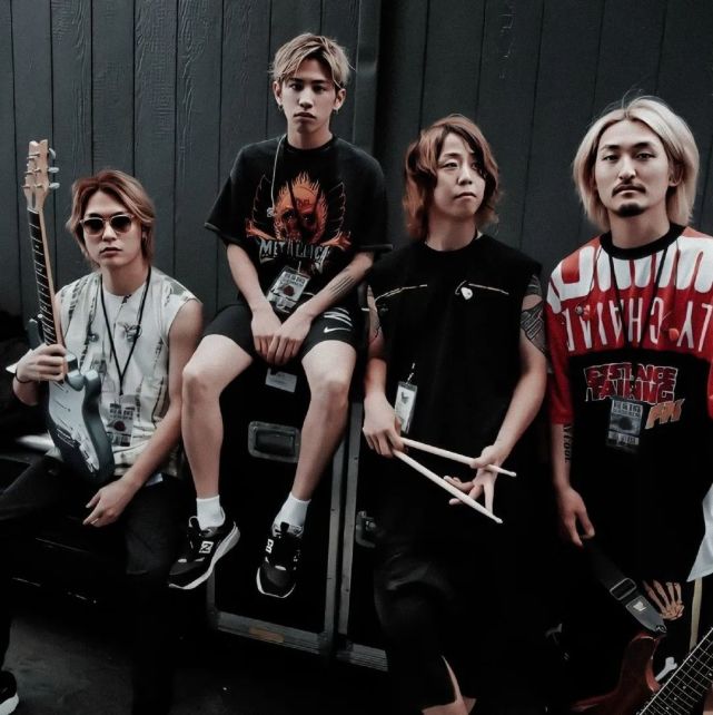 提到有实力的星二代,one ok rock乐队主唱森内贵宽(taka)绝对应该拥有