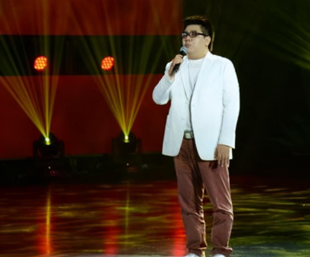 2007年获星光大道冠军爆红,被导演骂滚出娱乐圈的杨光