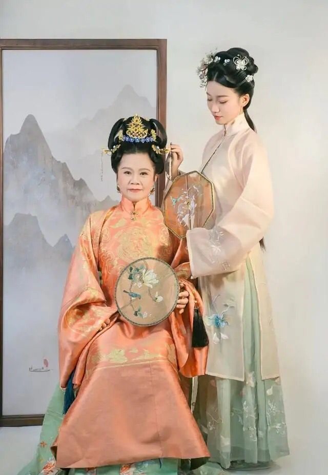 品味传统之美，免费观看汉服母女短剧，品味传统之美，免费观看汉服母女短剧