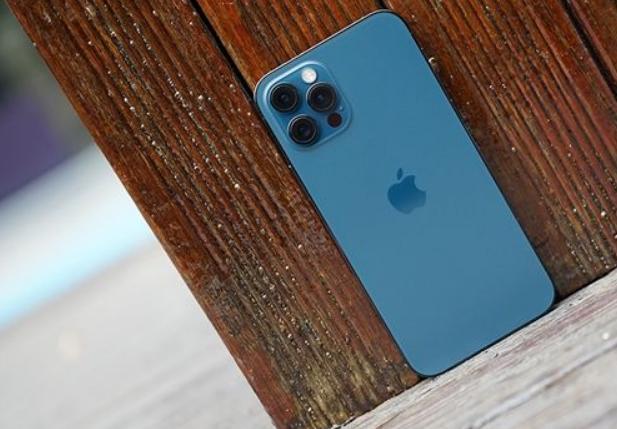 苹果12和12pro区别,苹果12和苹果12pro区别 iphone12pro横向对比华为mate40 pro,你更喜欢哪台?