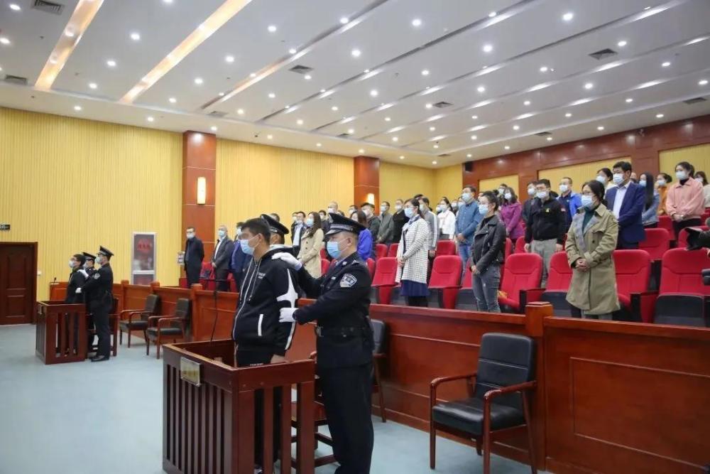 冯立国等17人组织领导参加黑社会性质组织案一审宣判