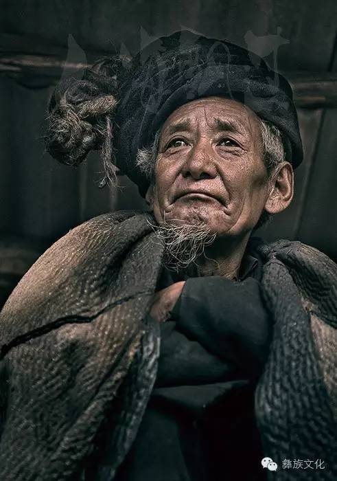 你好我是彝族人