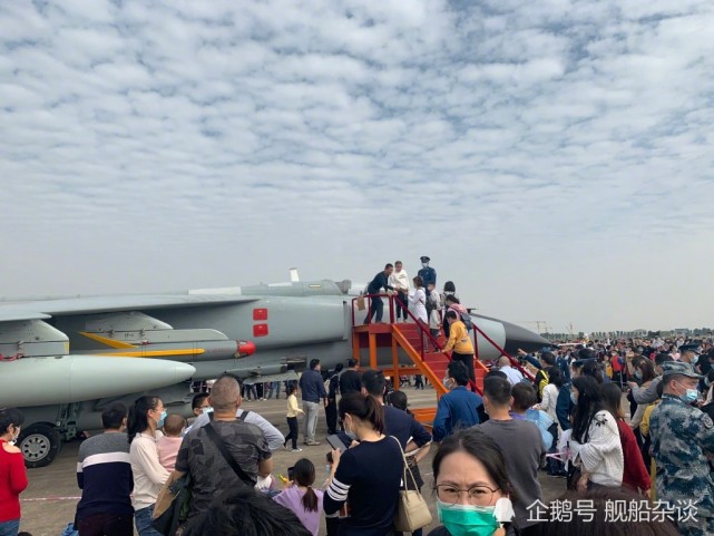 豹爷风采-杭州笕桥机场举行军营开放日活动