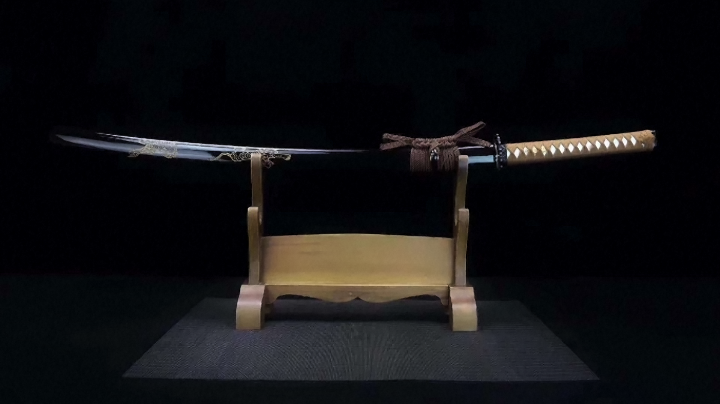 导读:在中国人民革命军事博物馆里边,陈列着一把名叫"虎彻"的武士刀.