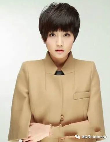 尖下巴圆脸适合的发型图片,圆脸下巴尖是什么脸型