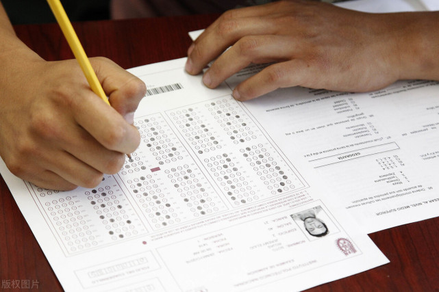 高考备考经验：高三考生如何应对成绩忽高忽低？（最新发布）