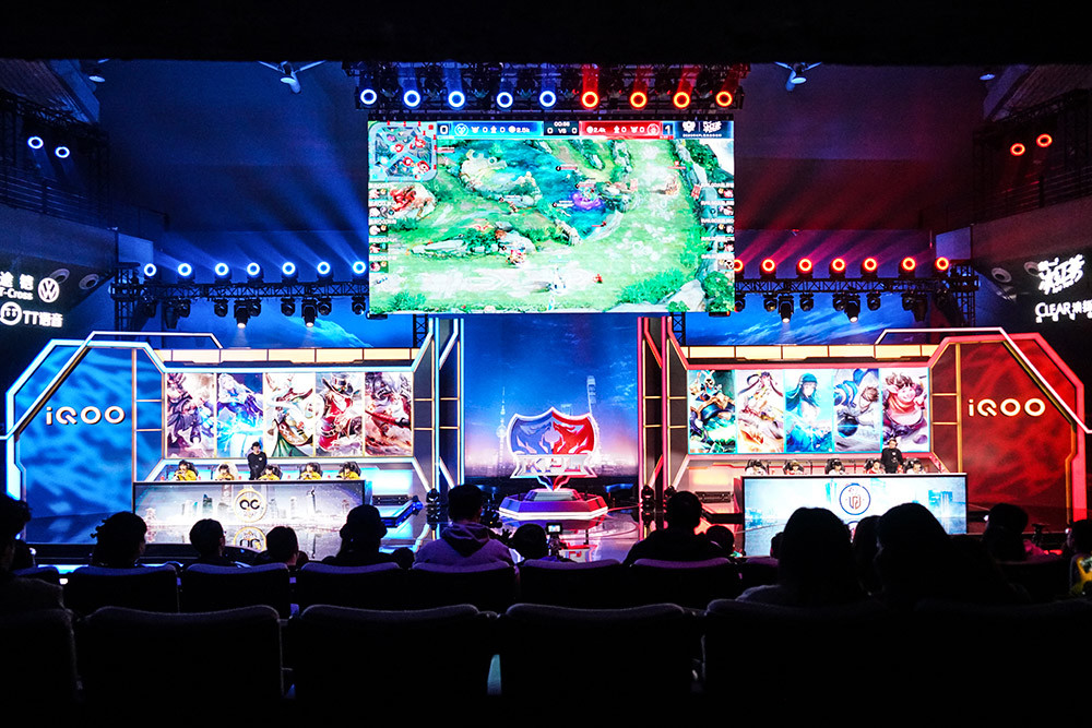 峡谷里的荣耀与忧伤：电竞少年之青春残酷物语