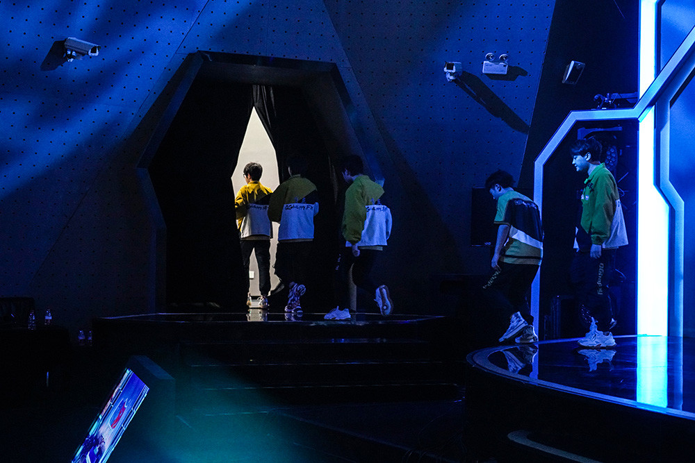 峡谷里的荣耀与忧伤：电竞少年之青春残酷物语