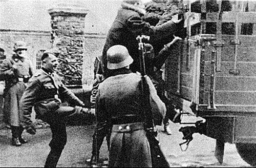 二战中纳粹德军暴行旧照,残忍度一点不比日本鬼子差