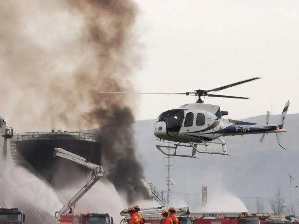 国产直升机参加青海省多灾种综合灭火救援实战演练
