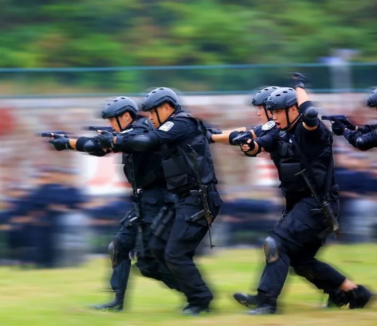 【铁警风采】镜头聚焦警营风采 光影交织铁血藏蓝—济南铁路公安局