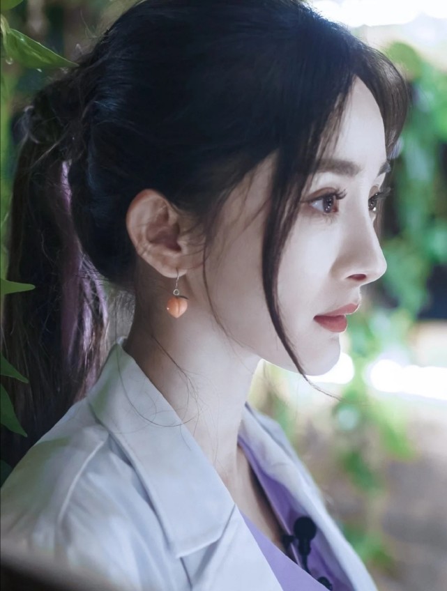 杨幂│仙女本仙 自带风情 既可甜美 也可霸气 头像壁纸背景