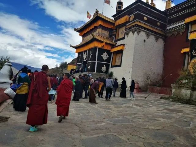 桑卡古托寺又名赛卡古托寺,色喀古托寺位于洛扎县色乡乡政府所在地以