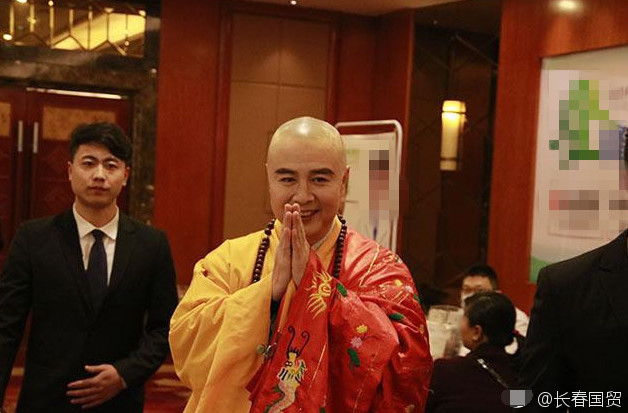 徐少华扮"唐僧"捞金 59岁慈眉善目