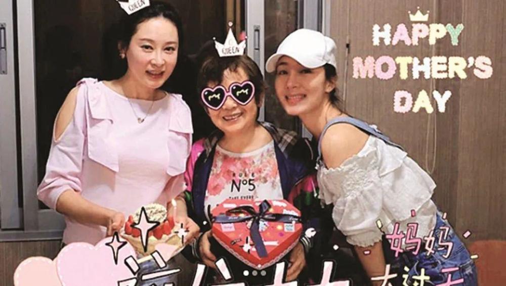 最强后母杨怡姐姐杨卓娜42岁生日丈夫送惊喜对继女视如己出