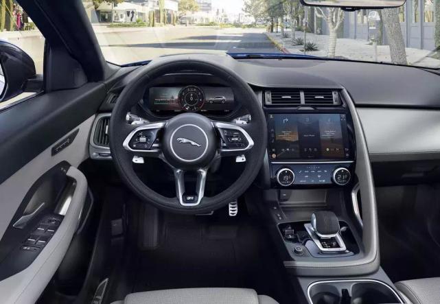 捷豹e-pace2021款内饰,捷豹e-pace2021款 2021款捷豹e-pace,一款运动轿跑式suv,内饰科技感十足