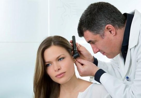 耳朵里面经常痒到底该不该掏专家提示预示着4种病的降临别大意